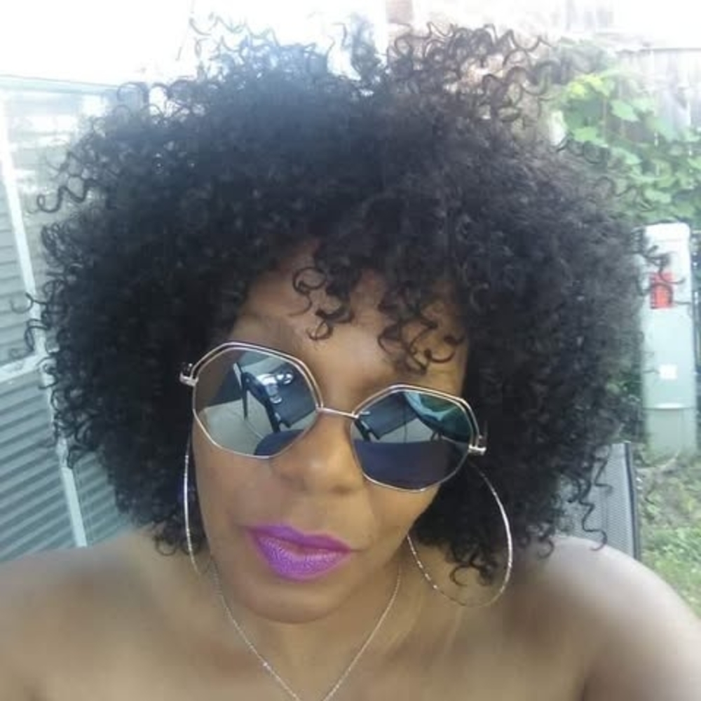 Meet your Posher, Victoria